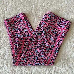 Under Armour camo print leggings pink size small